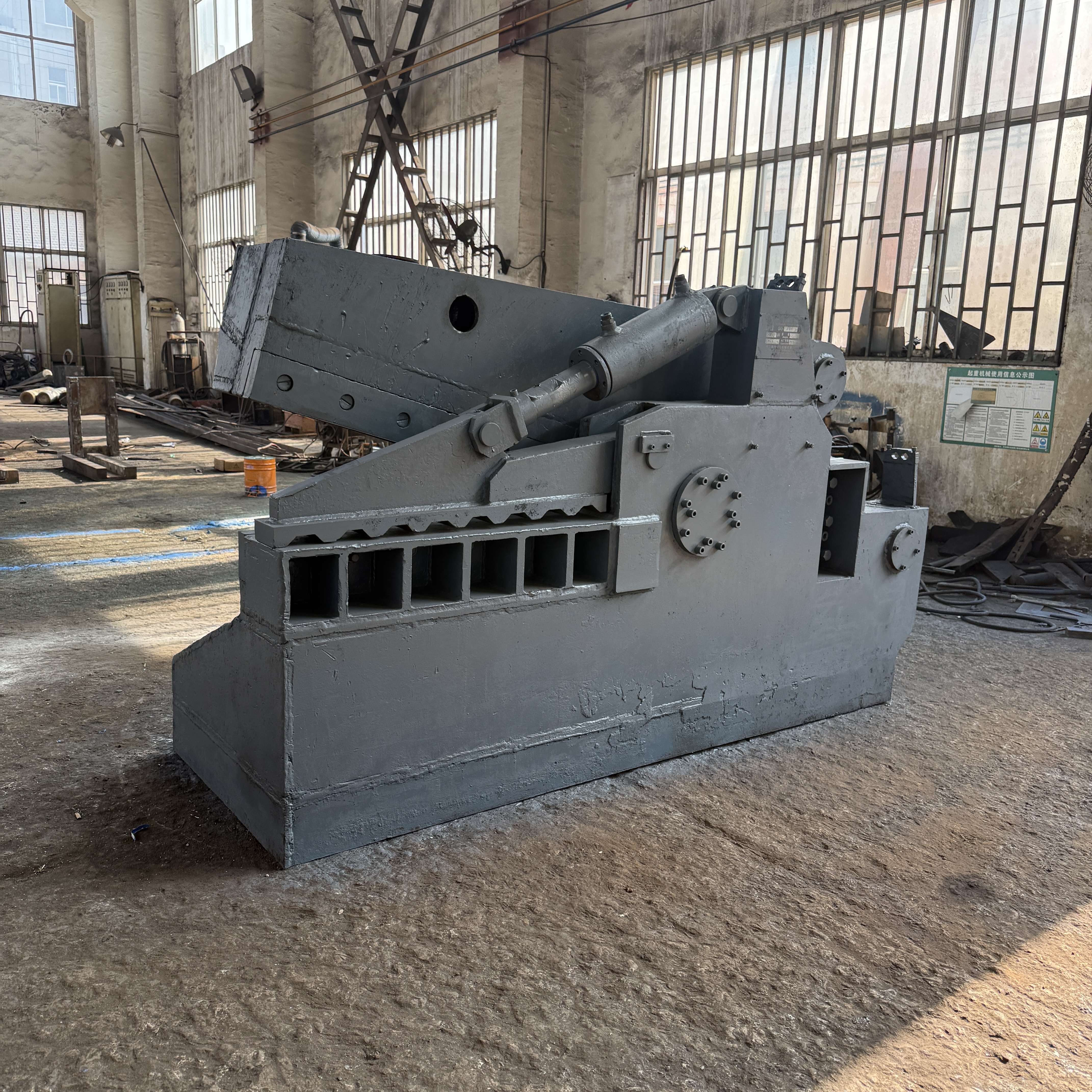 High-Power Hydraulic Alligator Shear – 1600kN Shearing Force, 800mm Blade Length, And 18.5kW Motor