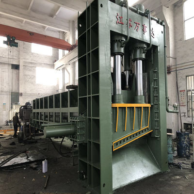 উচ্চ উত্পাদন দক্ষতা গ্যান্ট্রি কাঁচি 8000kN 2000mm ব্লেড সঙ্গে ভারী স্ক্র্যাপ ধাতু প্রক্রিয়াকরণের জন্য